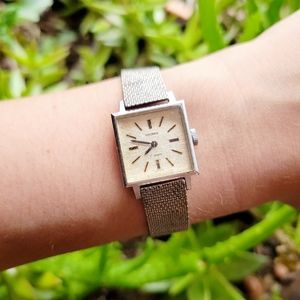 Vintage USSR Soviet Sekonda 17 Jewels Classic Silver Watch